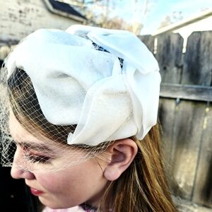 Vintage Women's Fascinator 2950s Hat Headpiece Headwear Bridal. Bird Cage Veil.